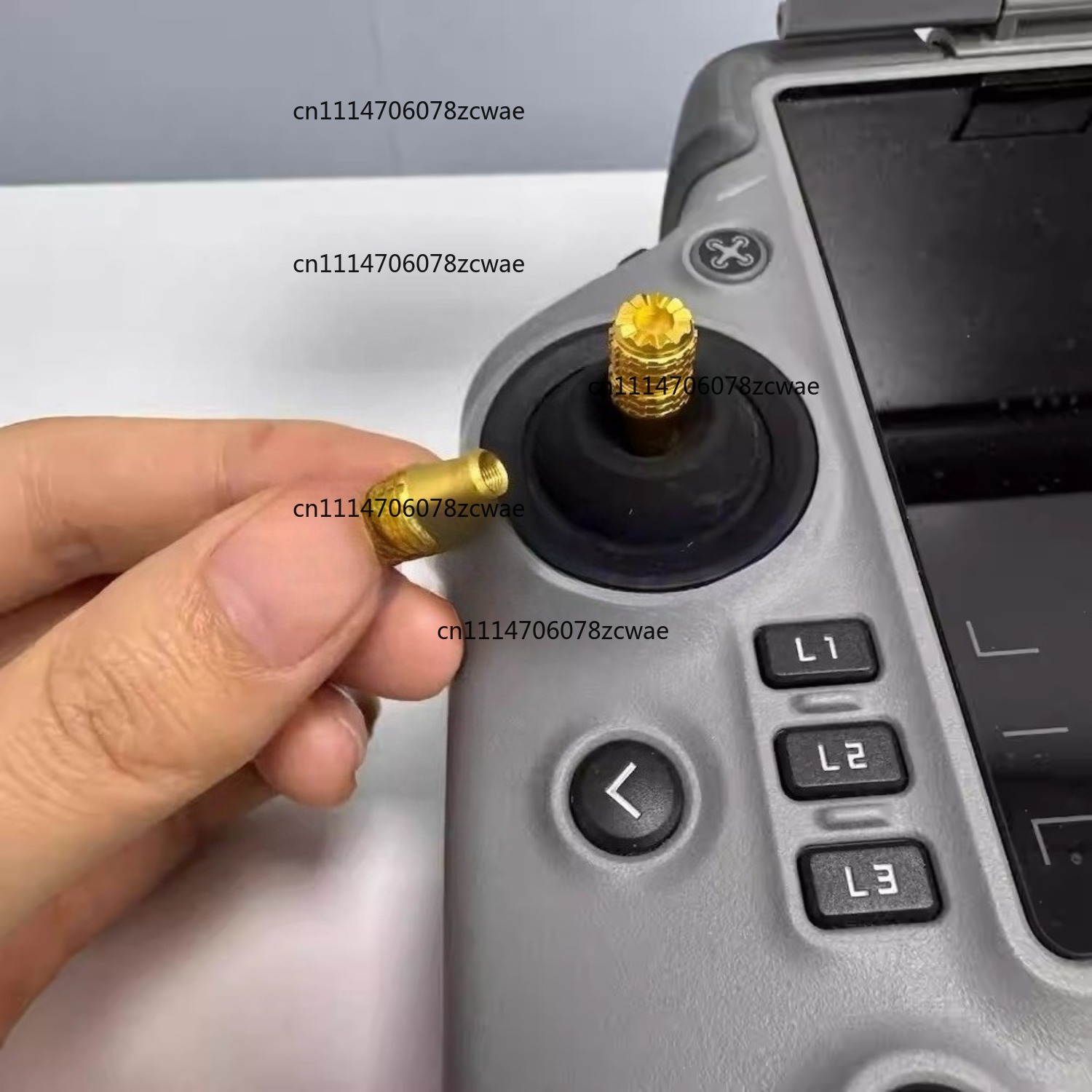 مجموعة قطع غيار عصا التحكم عن  - مراجعة Drone Control Stick وسعره